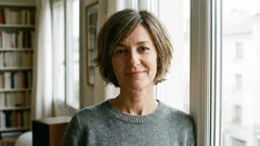 Vilka kvinnor bör inte låta det gråa håret växa ut och mår bättre av att färga det